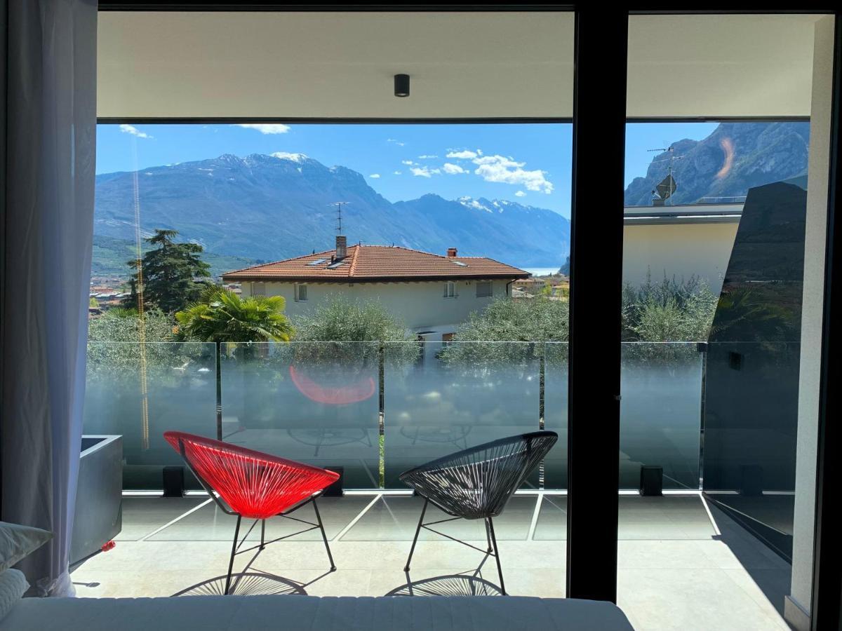 Visioni Lake View Boutique Rooms & Breakfast - Adults Friendly Рива-дель-Гарда Екстер'єр фото