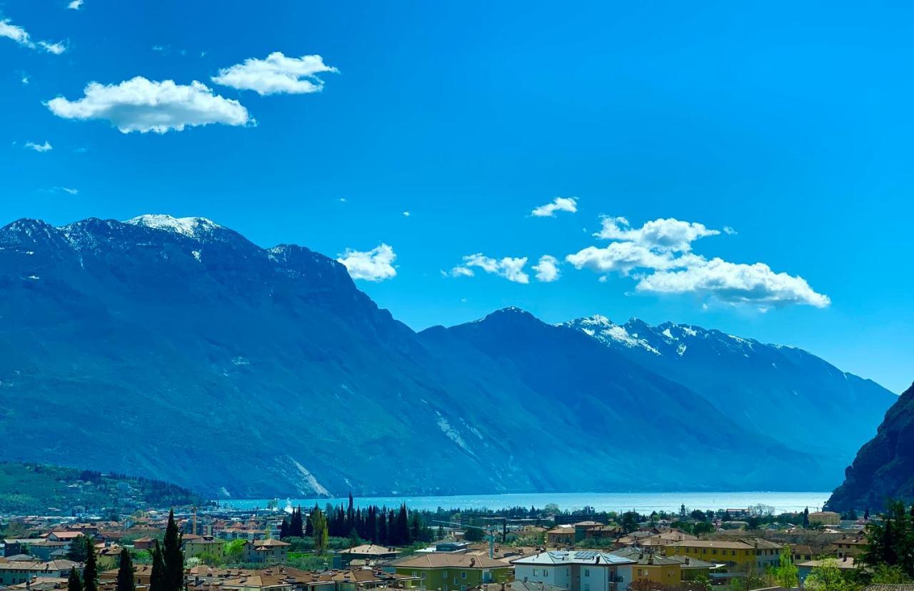 Visioni Lake View Boutique Rooms & Breakfast - Adults Friendly Рива-дель-Гарда Екстер'єр фото